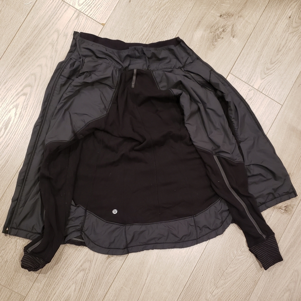 Lululemon Reversible Jacket - Picture 2 of 4